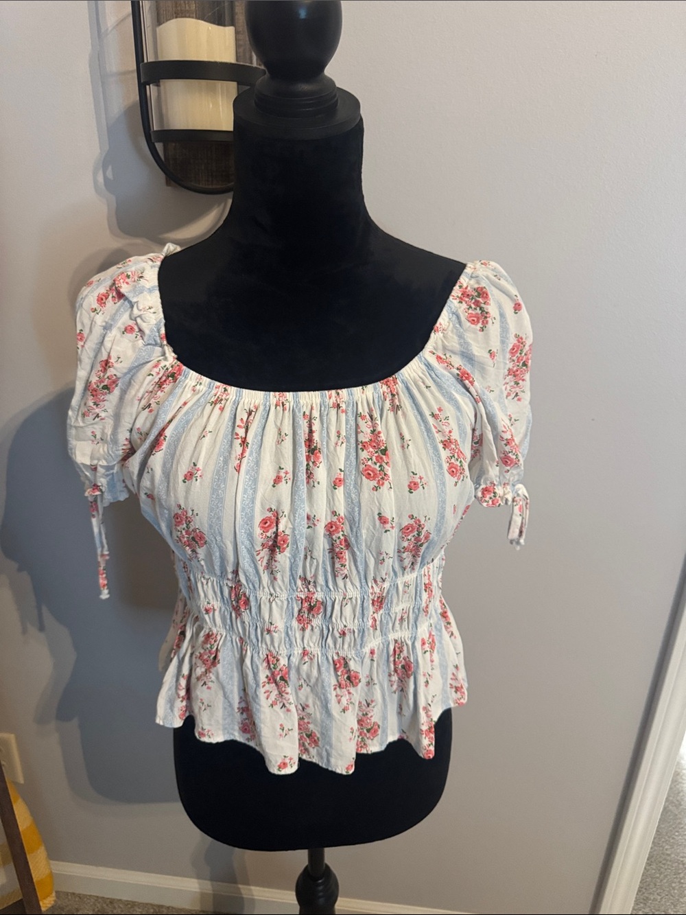 Kingston White Floral Smocked Puff-Sleeve Blouse